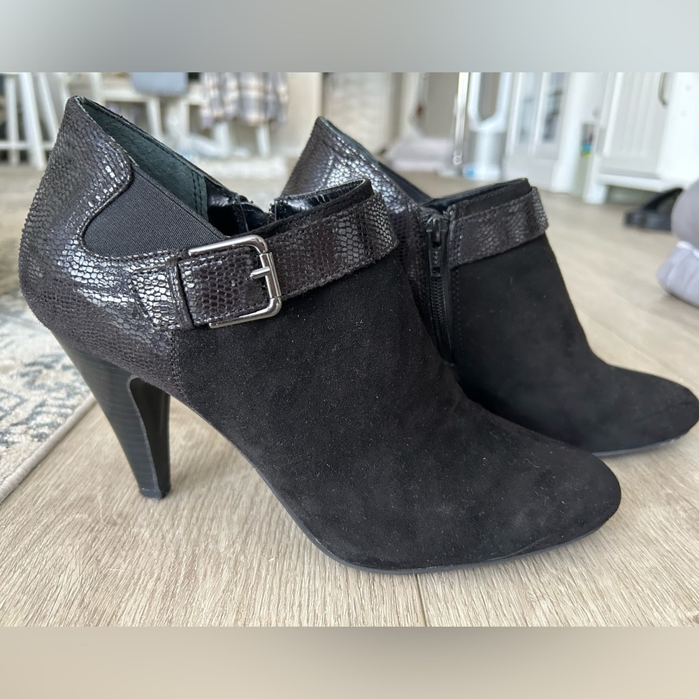 Alfani Shirlee ankle boots - size 9